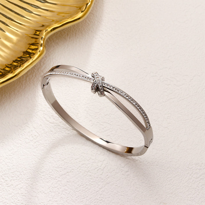 European And American Titanium Steel Knotted Bracelet Light Luxury