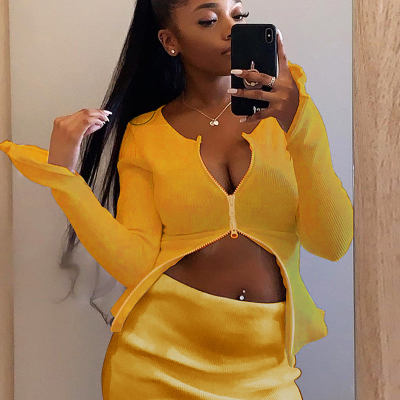 Skirt suit with long sleeves