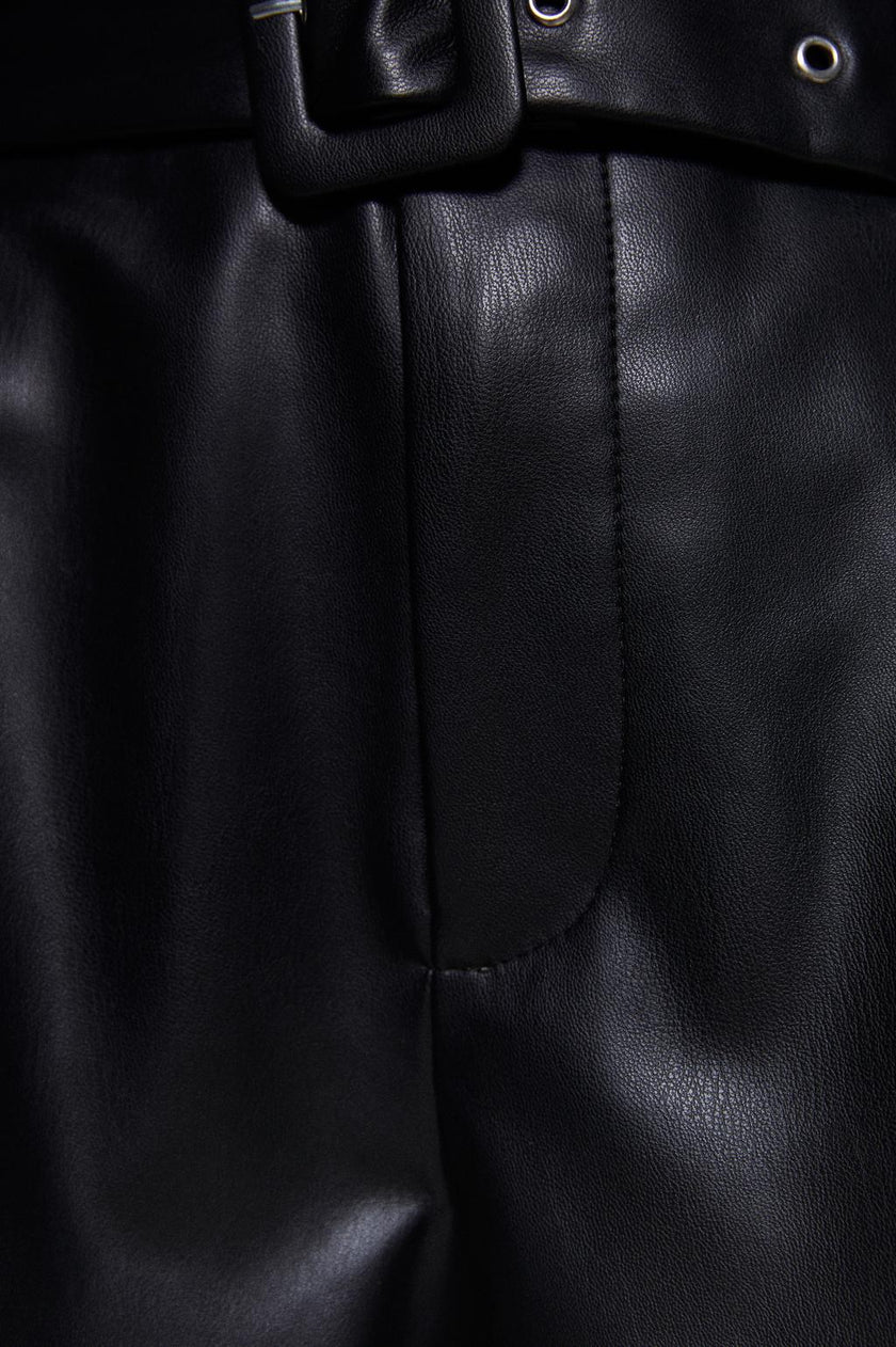 Alpscommerce Women's leather shorts