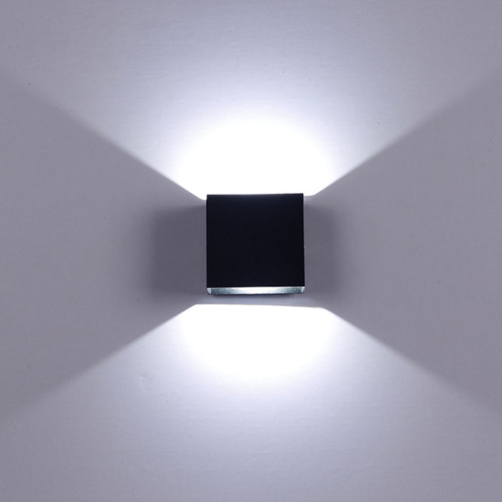 Nordic style wall light