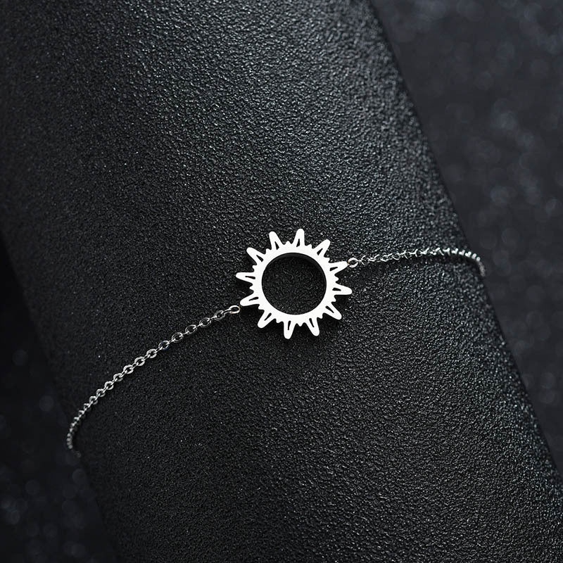 Hollow 18K Gold Sun Bracelet