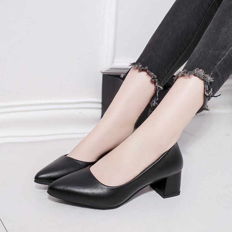 High heels casual triangular buckle shoes