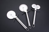 Stainless steel single wheel pizza cutter