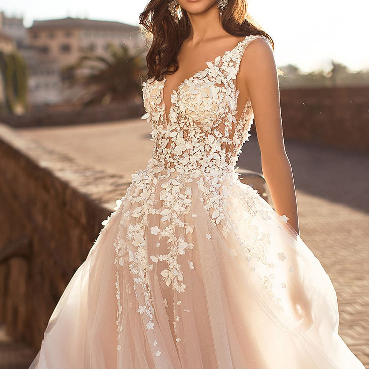 wedding party Lace Dress Sleeveless Deep V-neck Wedding Dress Embroidery