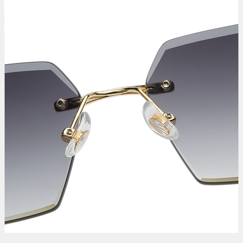 Vintage Wood Grain Temples Cut-Edge Crystal Statement Square Sunglasses