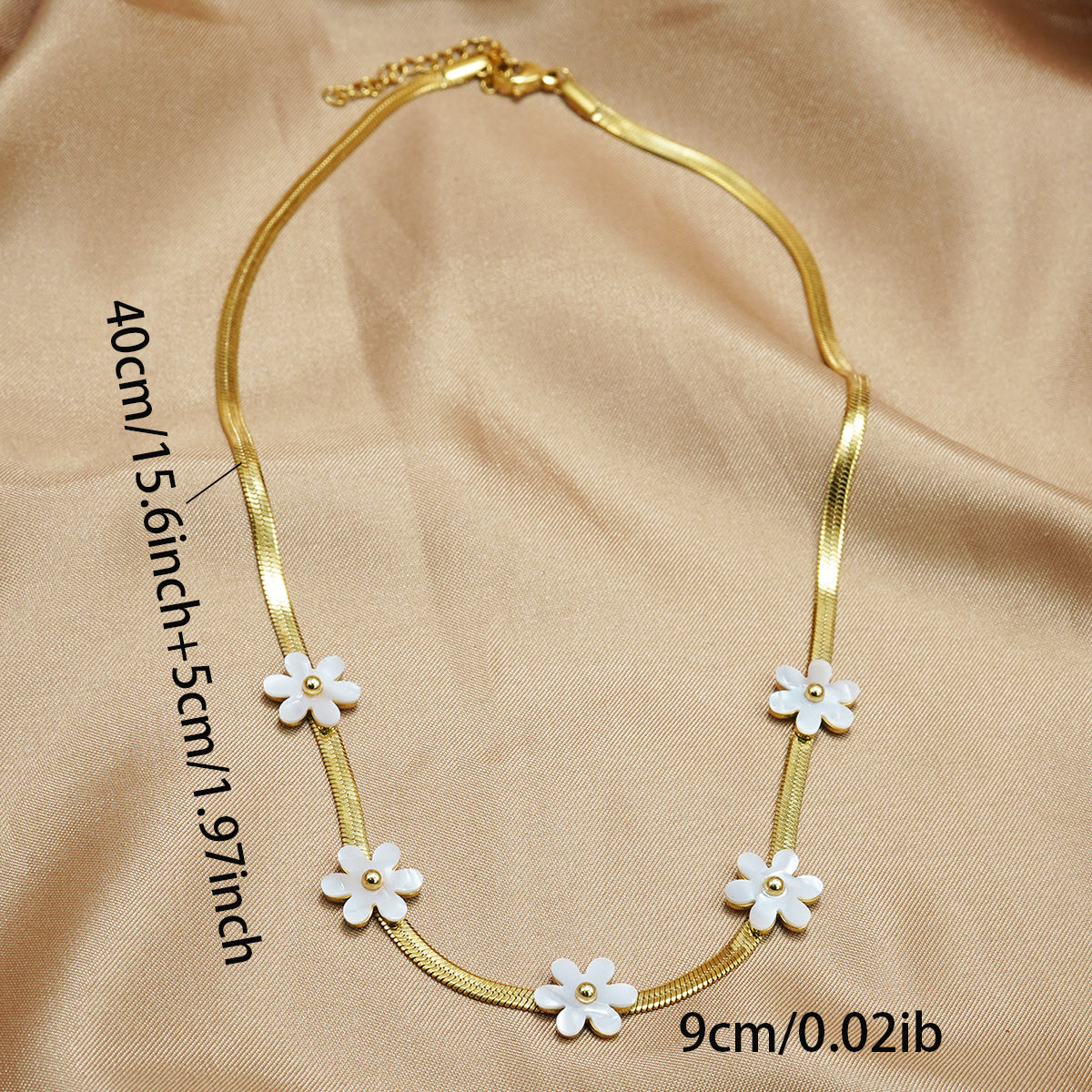 Lxalry 18K Gold Plated Bohemian Floral Necklace   Stainless Steel Skin Safe Jewelry With White Blossom Charms  Hypoallergenic   Tarnish Free Gift For Women Wife Mom, Festive Occasions   Everyday Boho