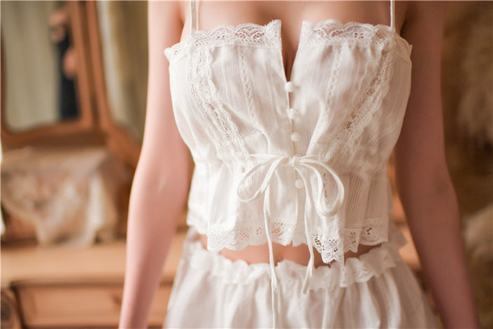 Sling wrapped chest pajamas