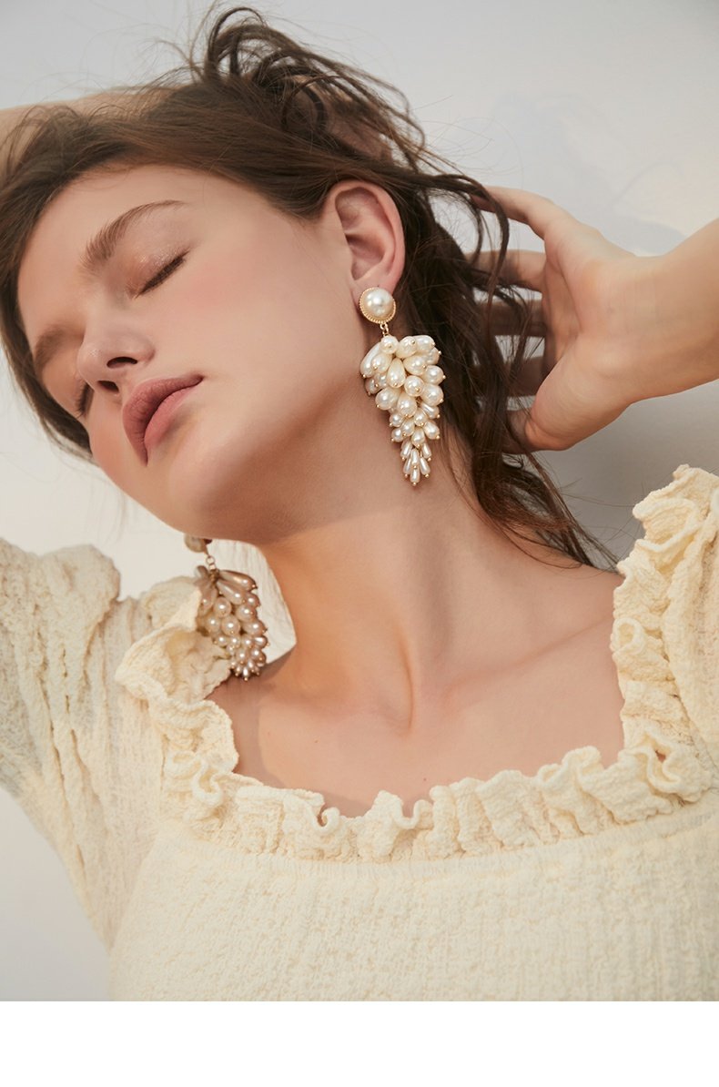Women's Elegant Imitation Pearl Tassel Stud Earrings
