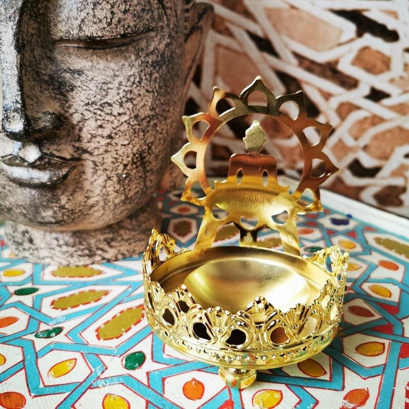 Art Buddha Candlestick Butter Oil Lamp Buddha Sitting on Lotus Feature Art Hollow Metal Candle Holder Carving Light and Shadow
