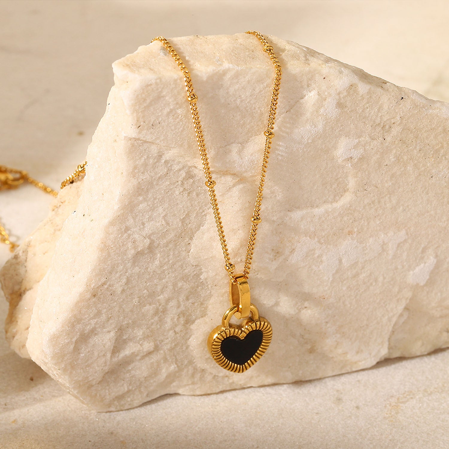 New Titanium Steel 18K Gold Double-sided Love Heart-shaped Small Lock Pendant Necklace