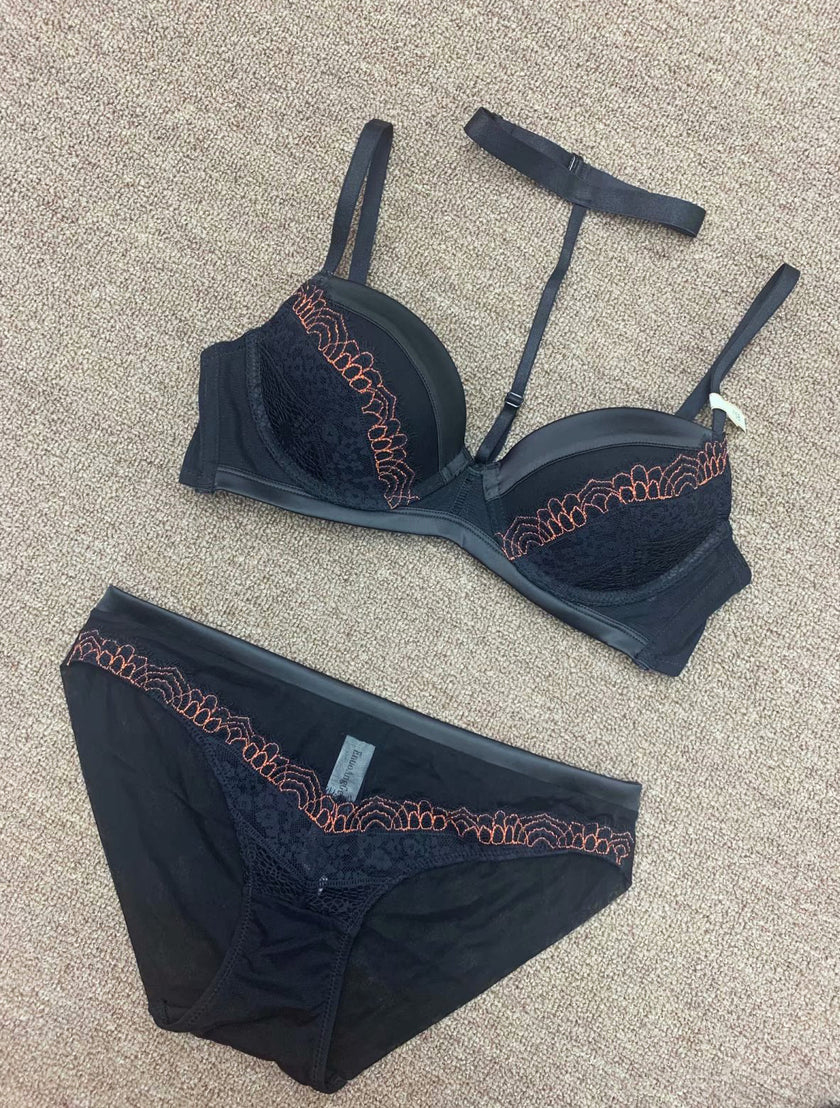 Sexy deep V gathered around the neck underwear