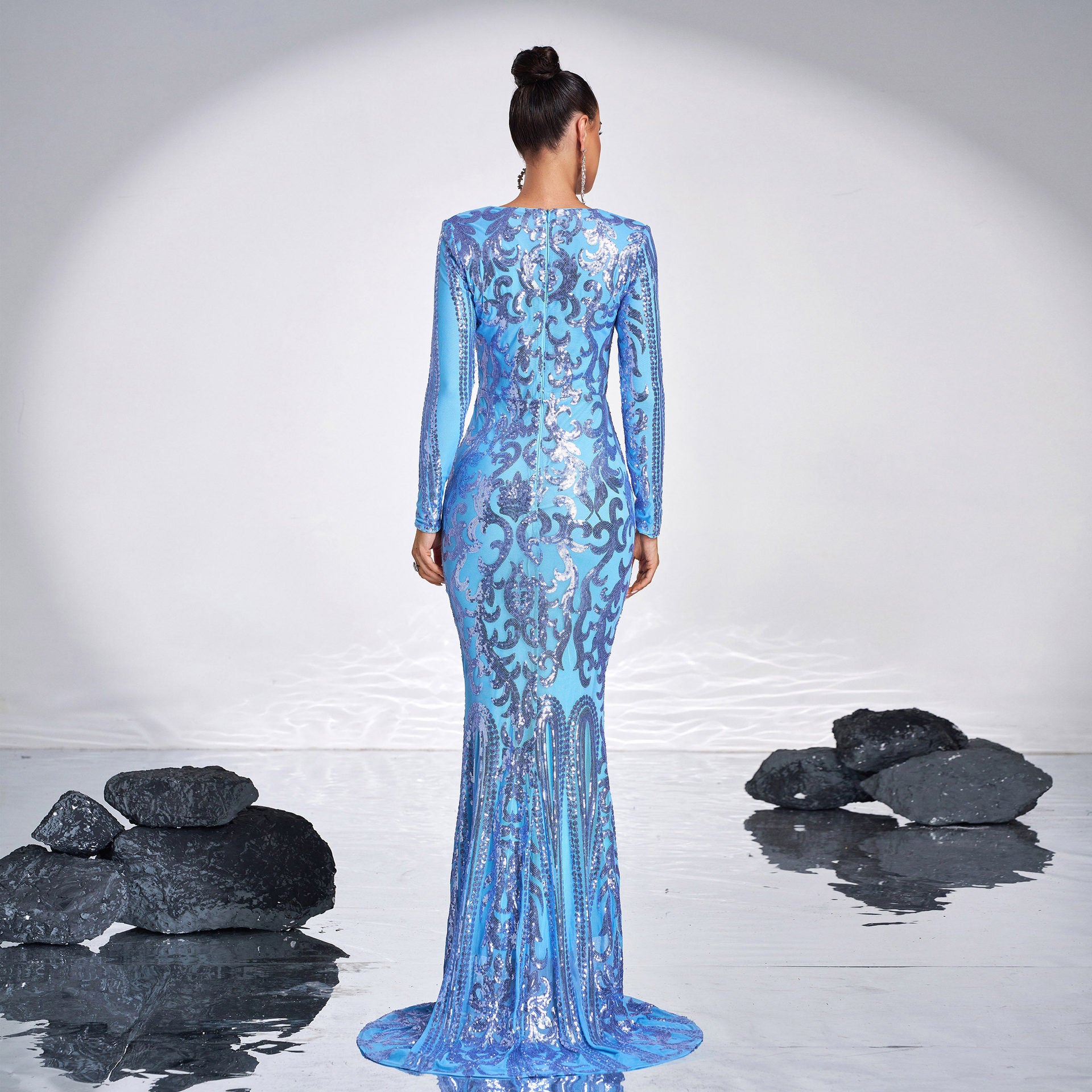 High-end Long Sleeve Temperament Crew Neck Sexy Long Sequined Banquet Evening Dress party