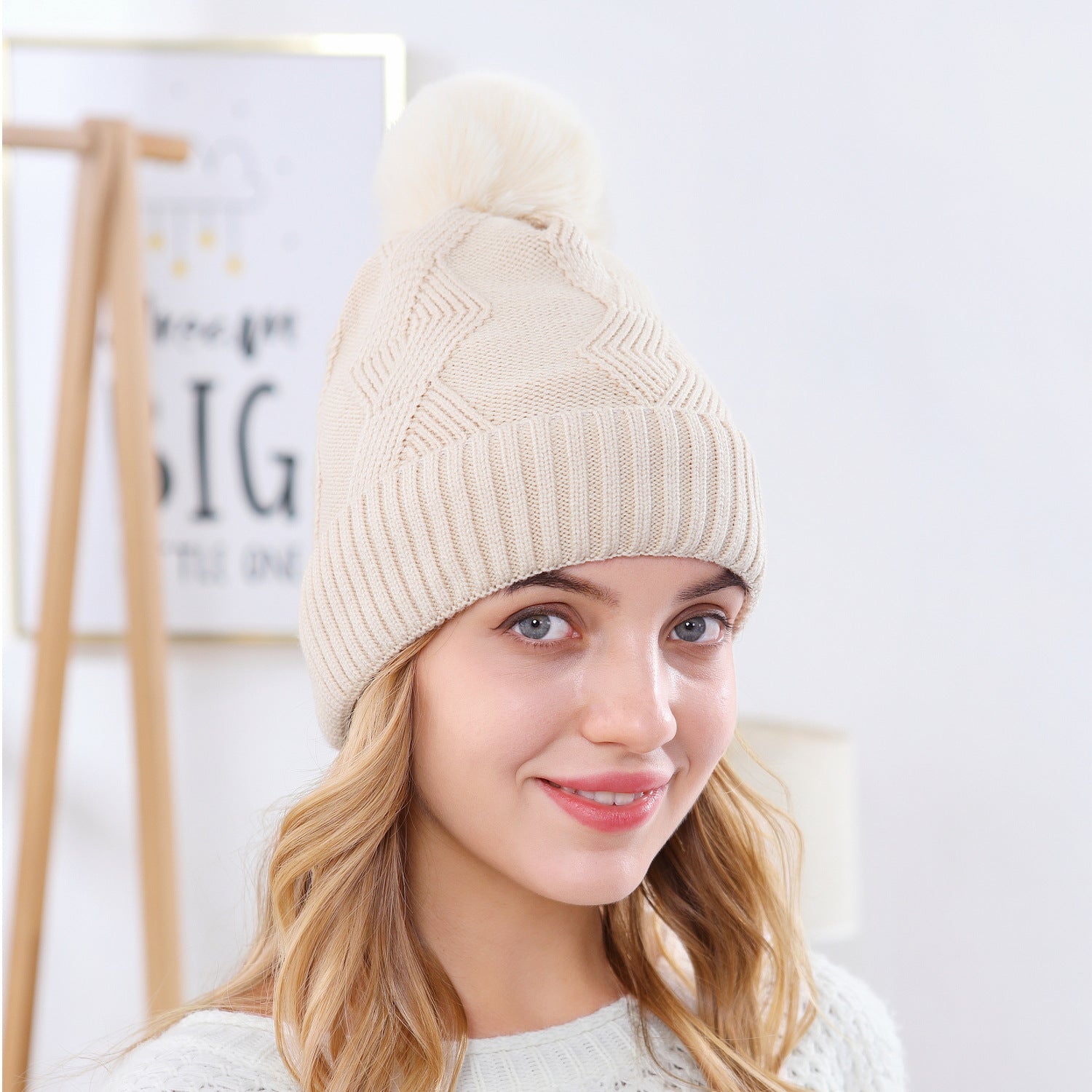 Ladies Winter Woolen Caps Solid Color Single Ball Core-spun