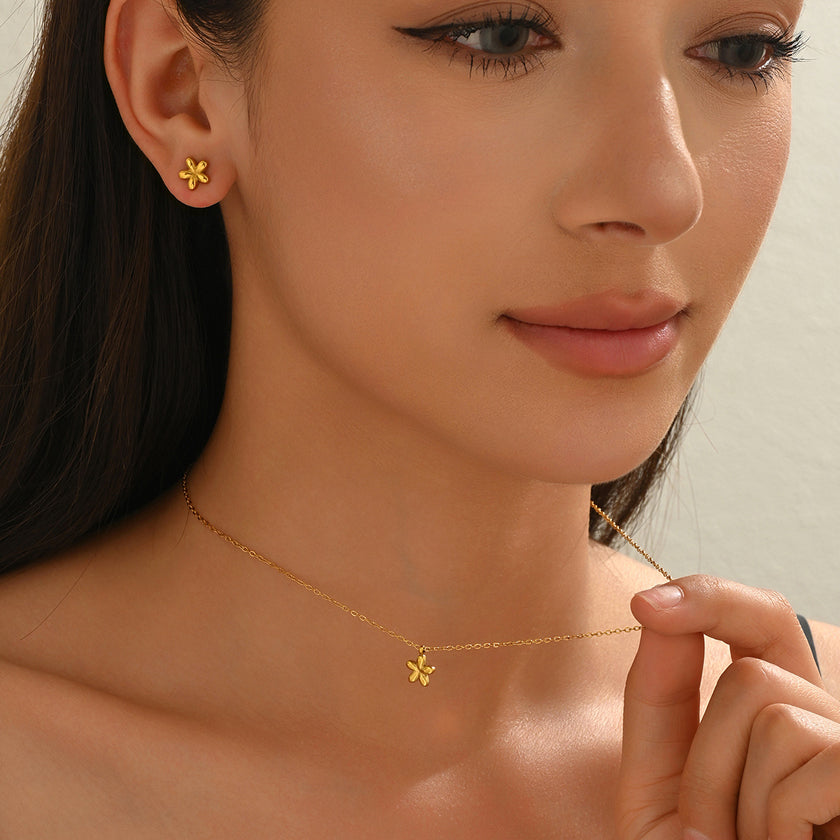 Lxalry 18K Gold Plated 5 Petal Floral Mirror Jewelry Set  Hypoallergenic Skin Safe Necklace   Stud Earrings For Daily Date Night  Never Fade Adjustable Luxury Gift