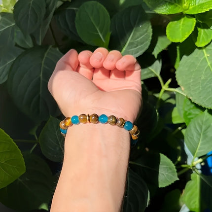 A Wealth-attracting Tiger's Eye Stone Bracelet - The Natural Beads Symbolize Wealth And Bring Abundance And Prosperity. It Is A Crystal Bracelet Jewelry Gift That Brings Peace And Good Luck