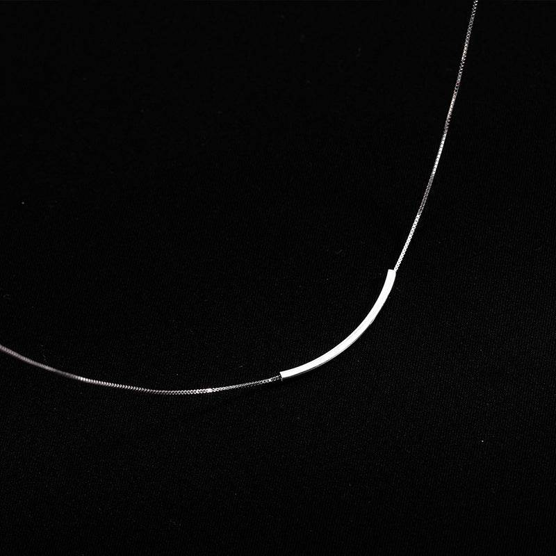 Women's Smiley Curved Clavicle Chain