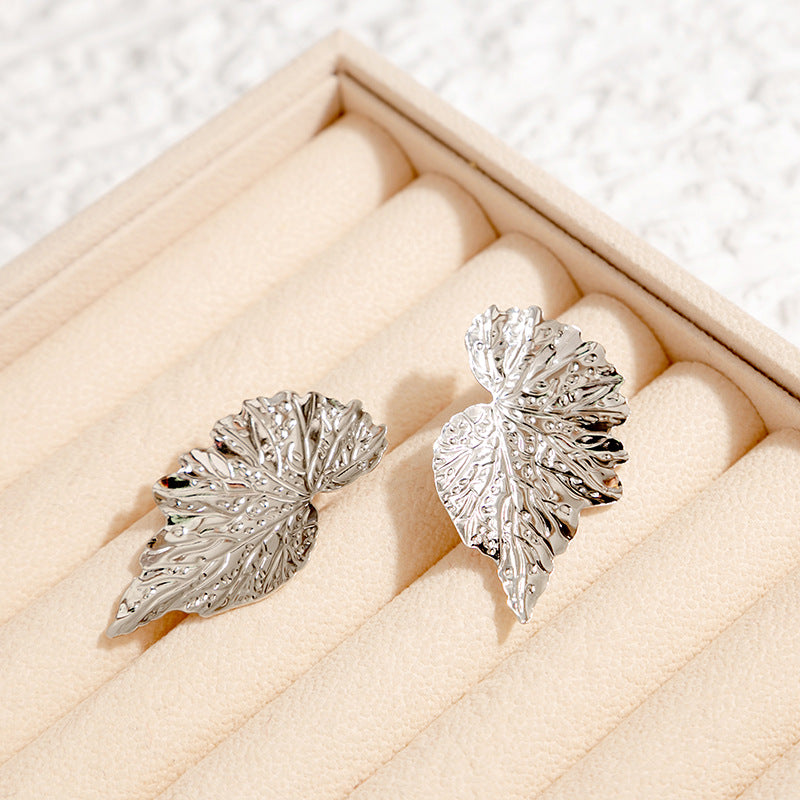 Trendy Pleated Three-dimensional Leaf Earrings