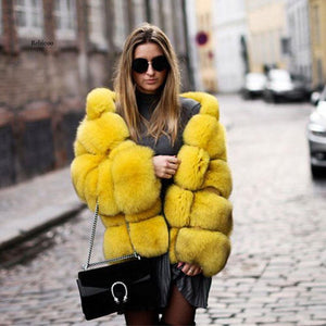 Women's Fur Coat Is Popular In Europe And America