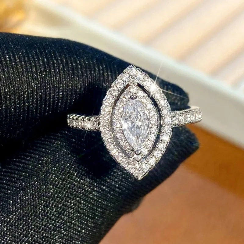 Creative Horse Eye Shining Zircon Wedding Ring For Women