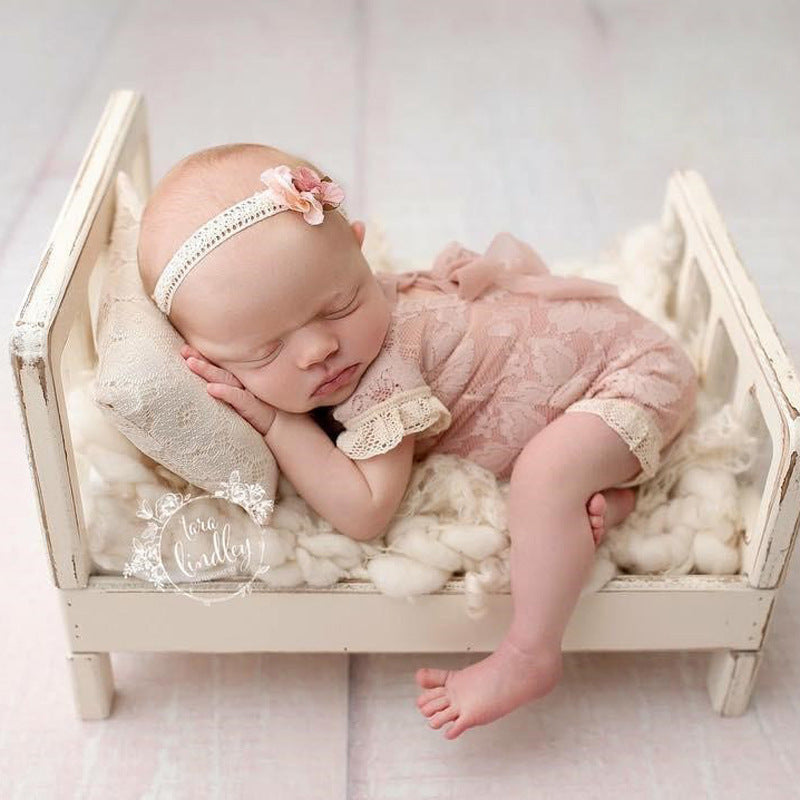 Children's photography props bed