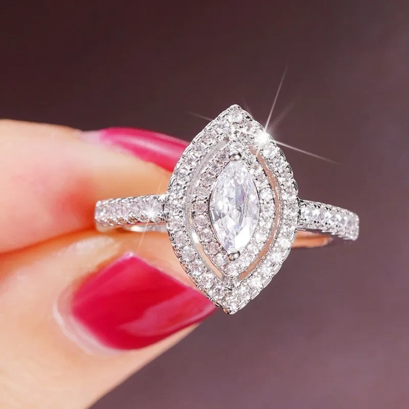 Creative Horse Eye Shining Zircon Wedding Ring For Women