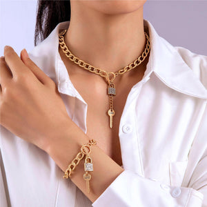 Design Hug Ring Bow Open-ended Bracelet