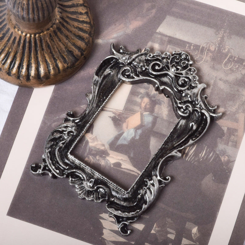 Retro Oil Painting Outer Frame Framed Mini Photo Frame