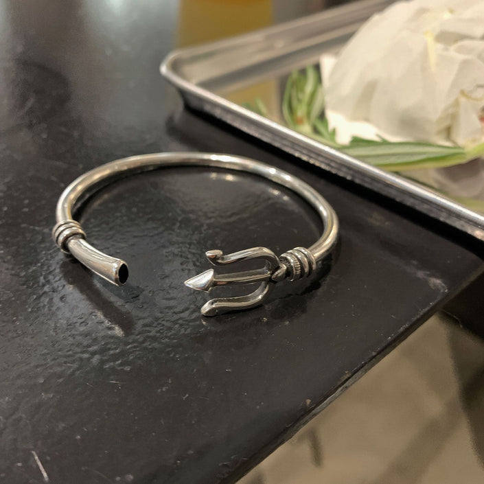 Silver Retro Bangle Bracelet