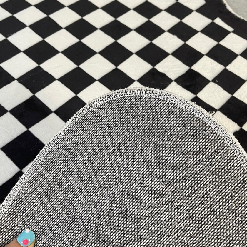 Ins Simple Checkerboard Carpet Irregular
