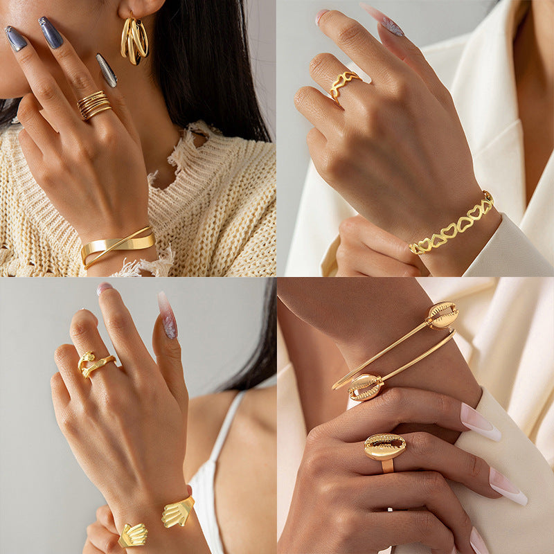 Design Hug Ring Bow Open-ended Bracelet