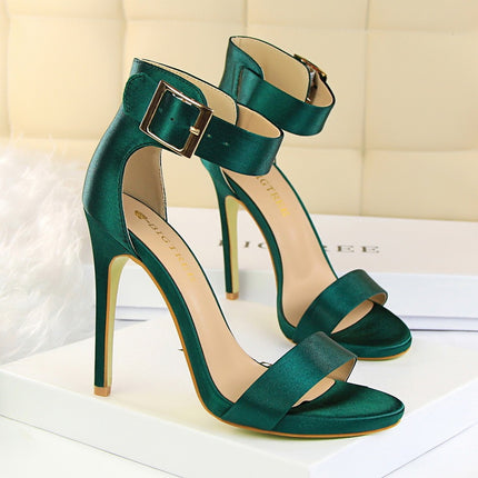 Metal belt buckle sandals