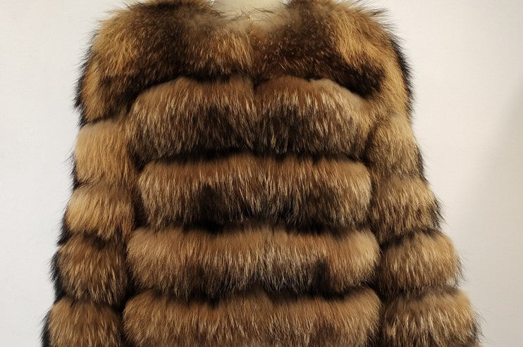 Women's Fur Coat Is Popular In Europe And America