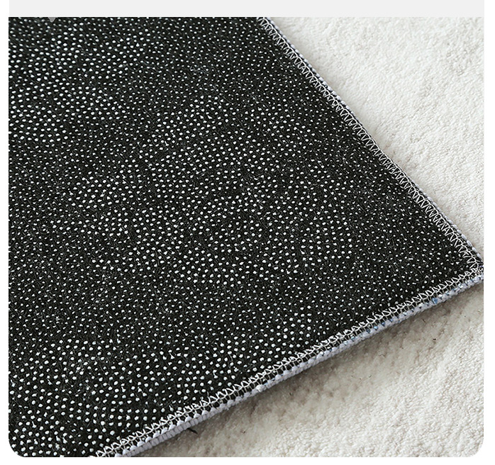 Minimalist Living Room  Cashmere Carpet