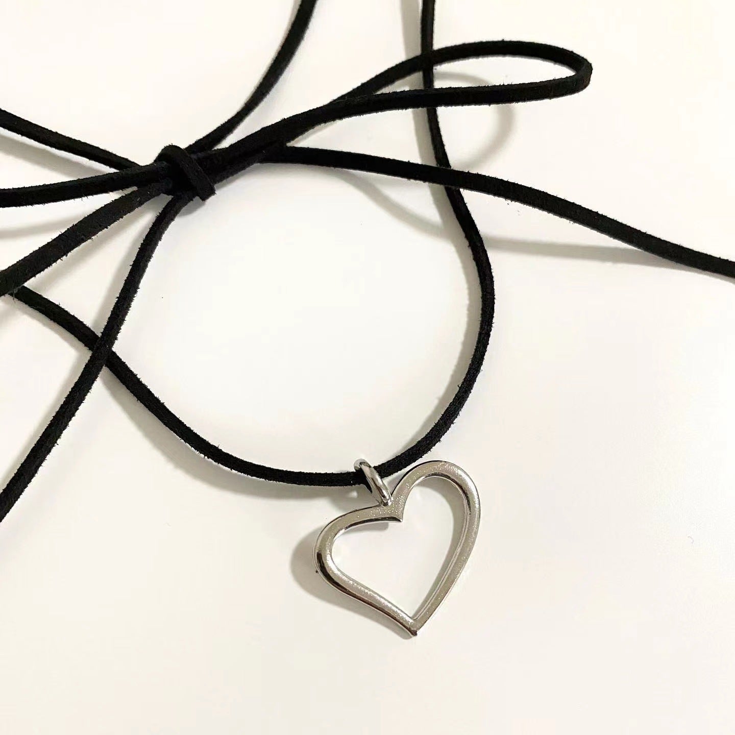 Heart Metal Strap Choker Heart-shaped Metal Necklace
