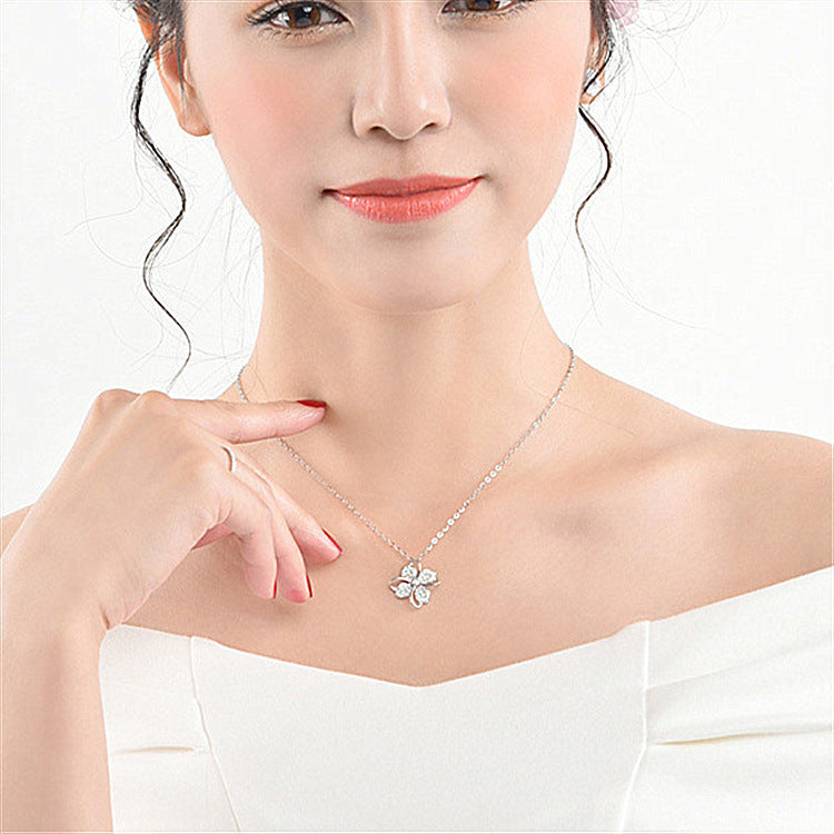 Ladies Lucky Four Leaf Clover Necklace