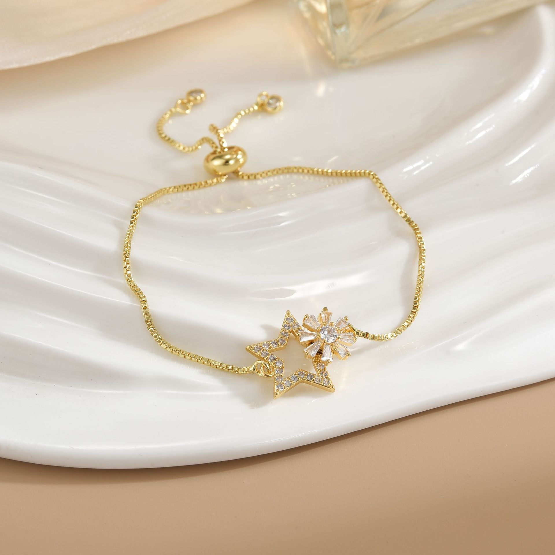 Simple Rotatable Flower Color-preserving Pure Copper Gold-plated Bracelet