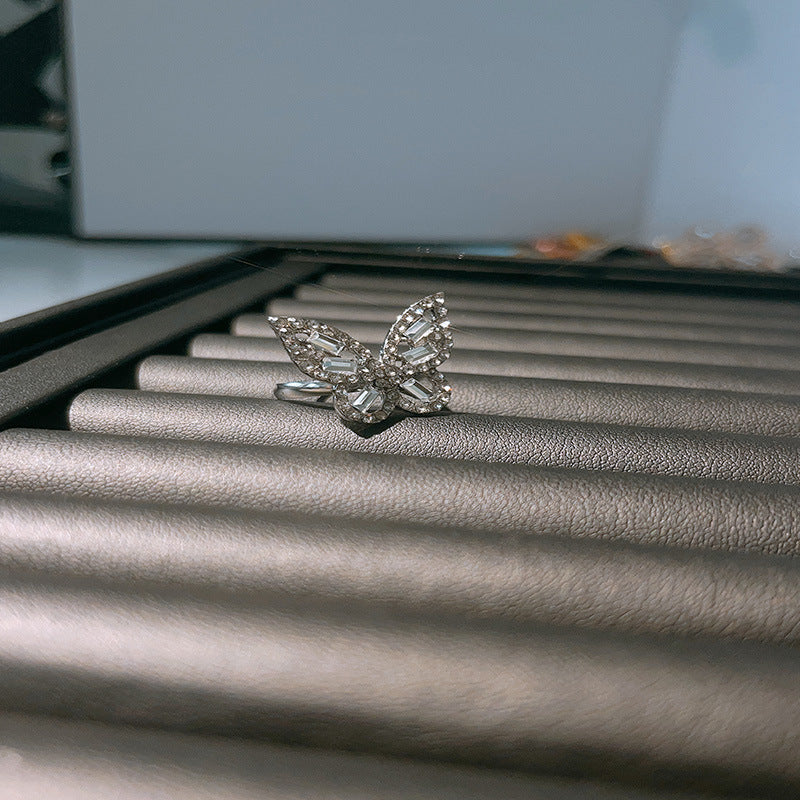 Women's Fashion Dignified Hollow Butterfly Shape Ring