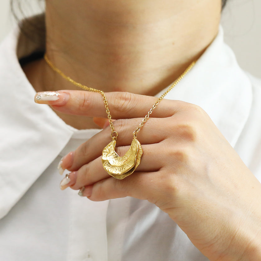 European And American Ins Personality Shaped Hammered Pattern Elegant Necklace Women