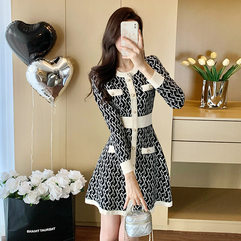Women's French Round Neck Waist Trimming Classic Style Knitted Dress