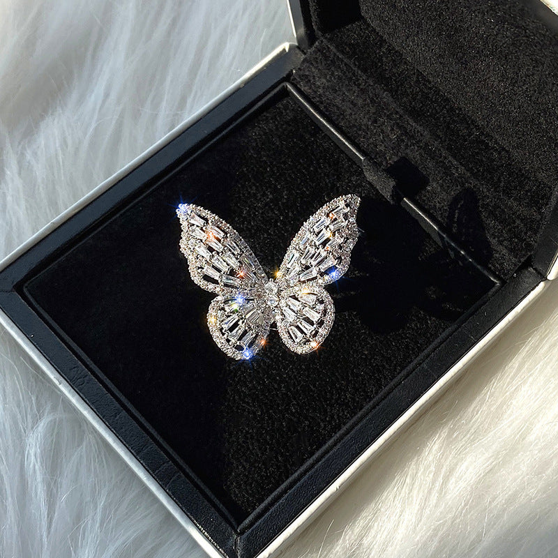 Women's Fashion Dignified Hollow Butterfly Shape Ring