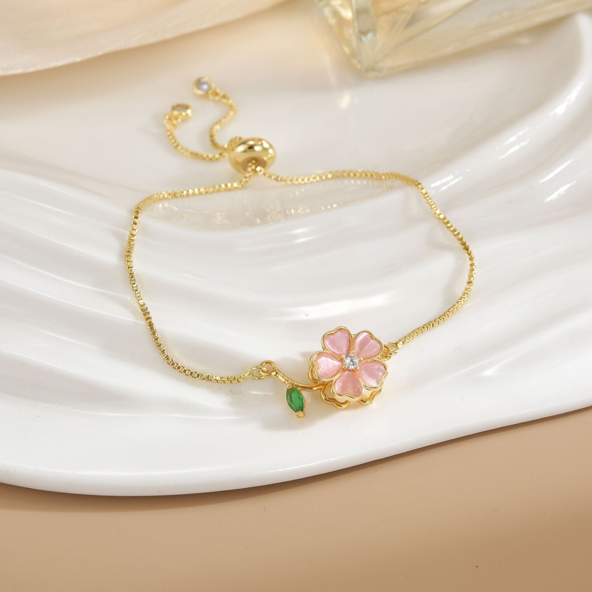 Simple Rotatable Flower Color-preserving Pure Copper Gold-plated Bracelet