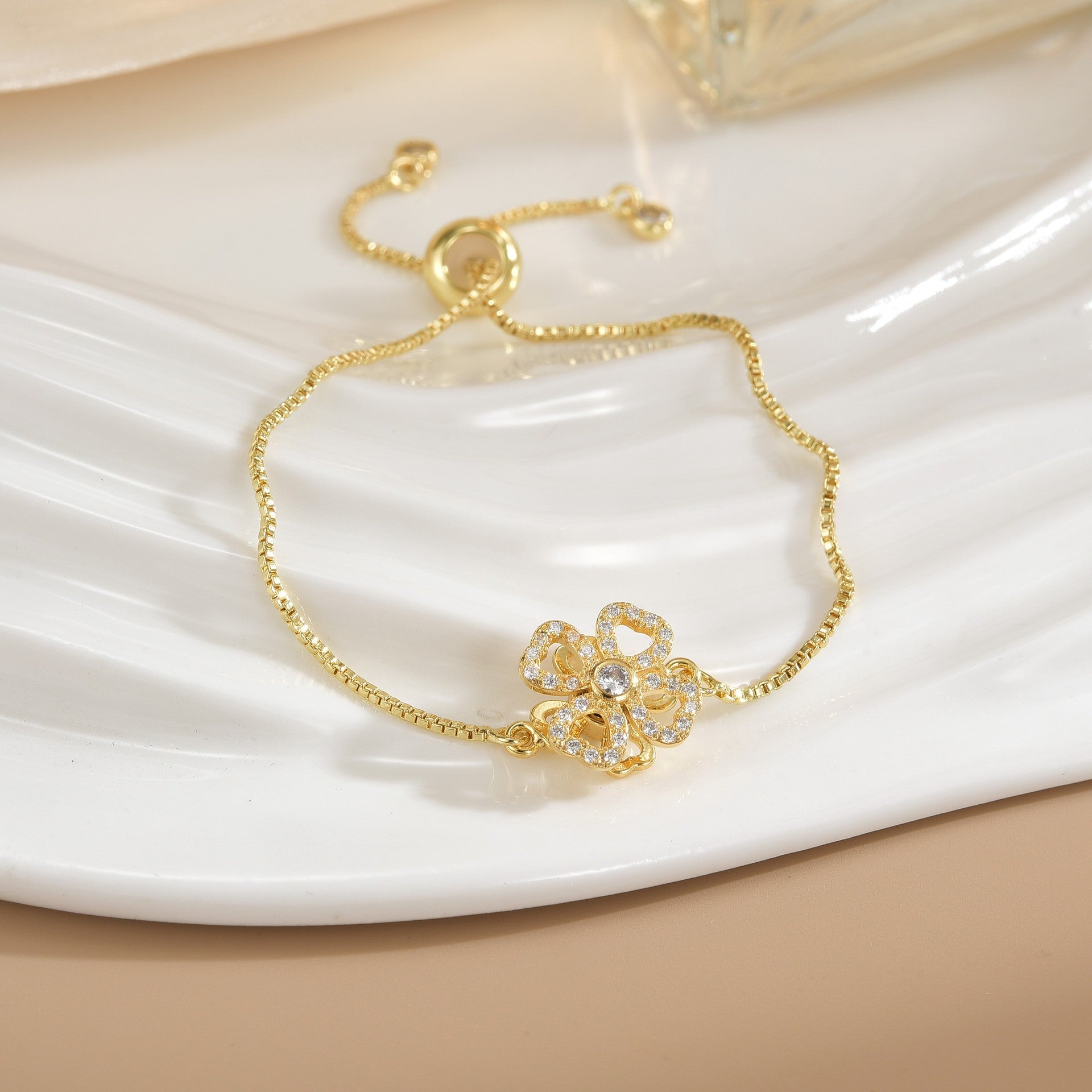 Simple Rotatable Flower Color-preserving Pure Copper Gold-plated Bracelet