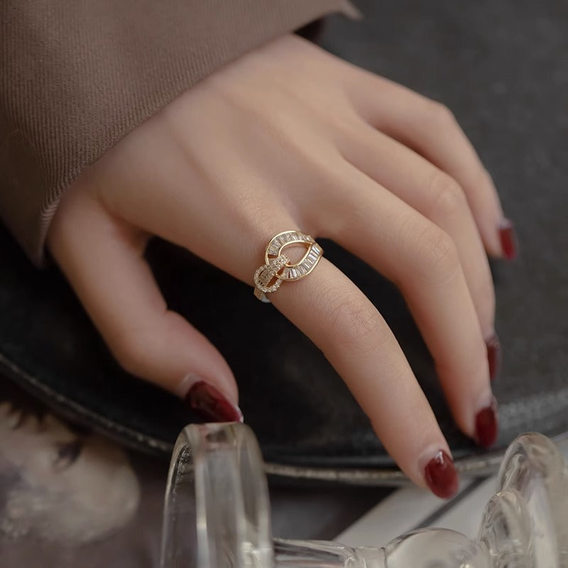 Fashion Micro-inlaid Zircon Ring Women