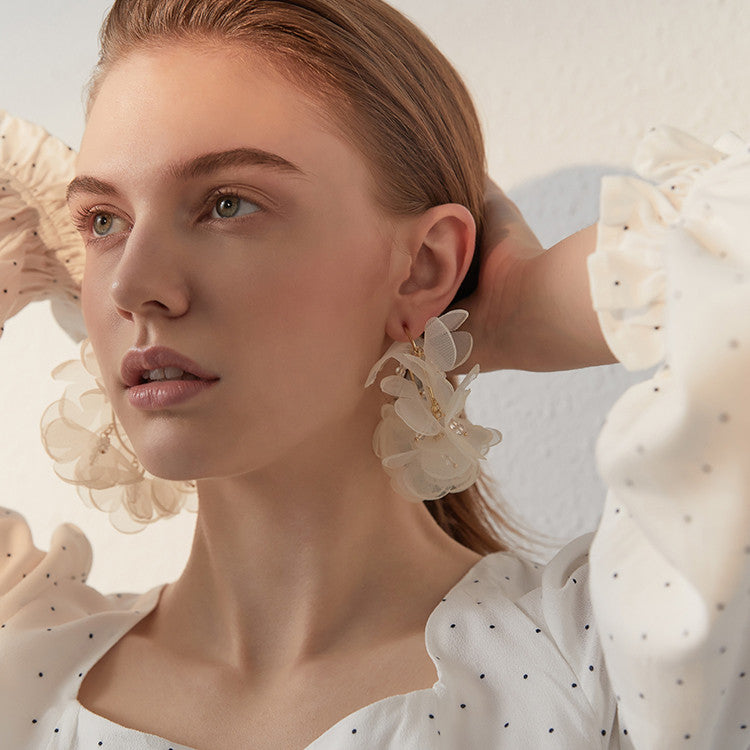Exaggerated Mesh Flower Earrings Women's Circle Temperament