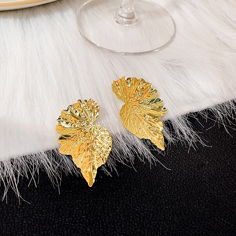 Trendy Pleated Three-dimensional Leaf Earrings
