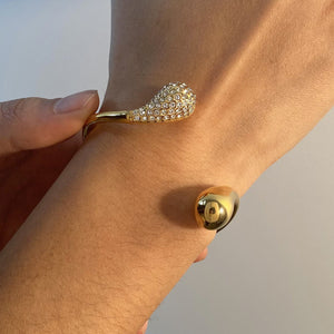 Titanium Steel Bracelet With Diamond Water Drop Does Not Fade