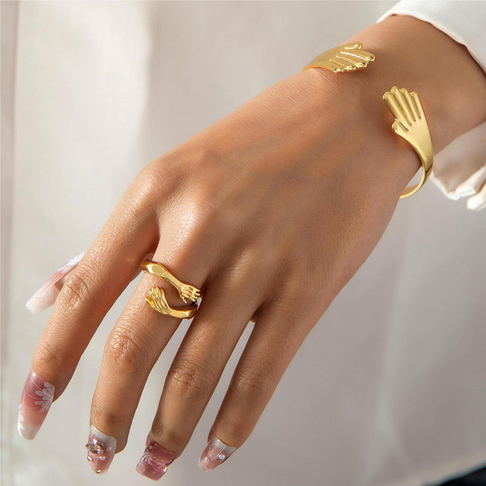 Design Hug Ring Bow Open-ended Bracelet