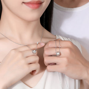 Lovers Necklaces Are Fashionable And Versatile For Men And Women