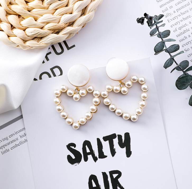 Fashion temperament love drop pearl earrings exaggerated cold wind shell texture earrings net red earrings