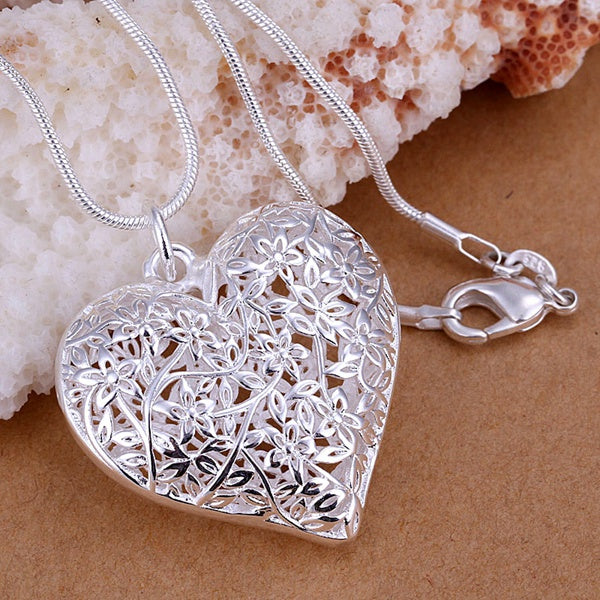 Antique palace decoration Silver Carved Pendant Necklace